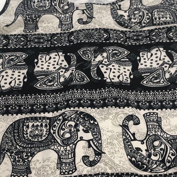 NWT Hot Kiss Y2K Elephant Print Racerback Tank Top Women 2X Boho Tribal Festival - Picture 4 of 6